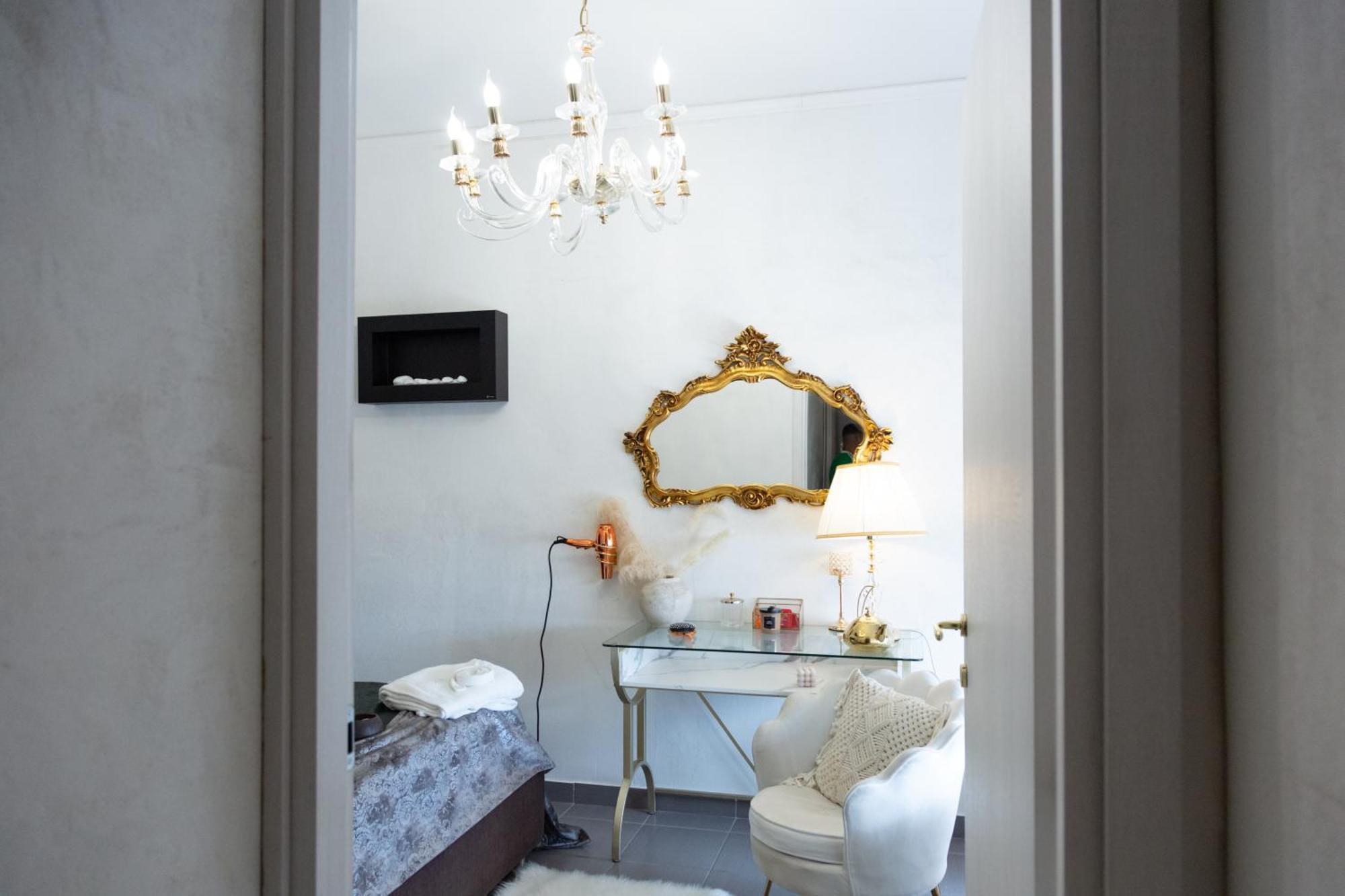 Femme Noir Luxury Spa Experience San Nicola La Strada Bagian luar foto